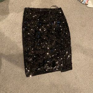 Beautiful Express design black sequin pencil skirt size 2
